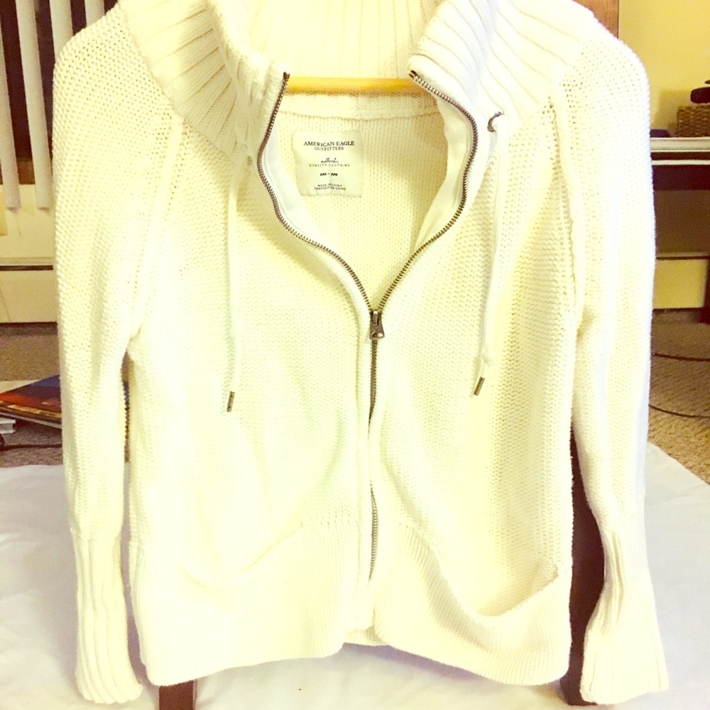 America Eagle White Sweater Zip-up